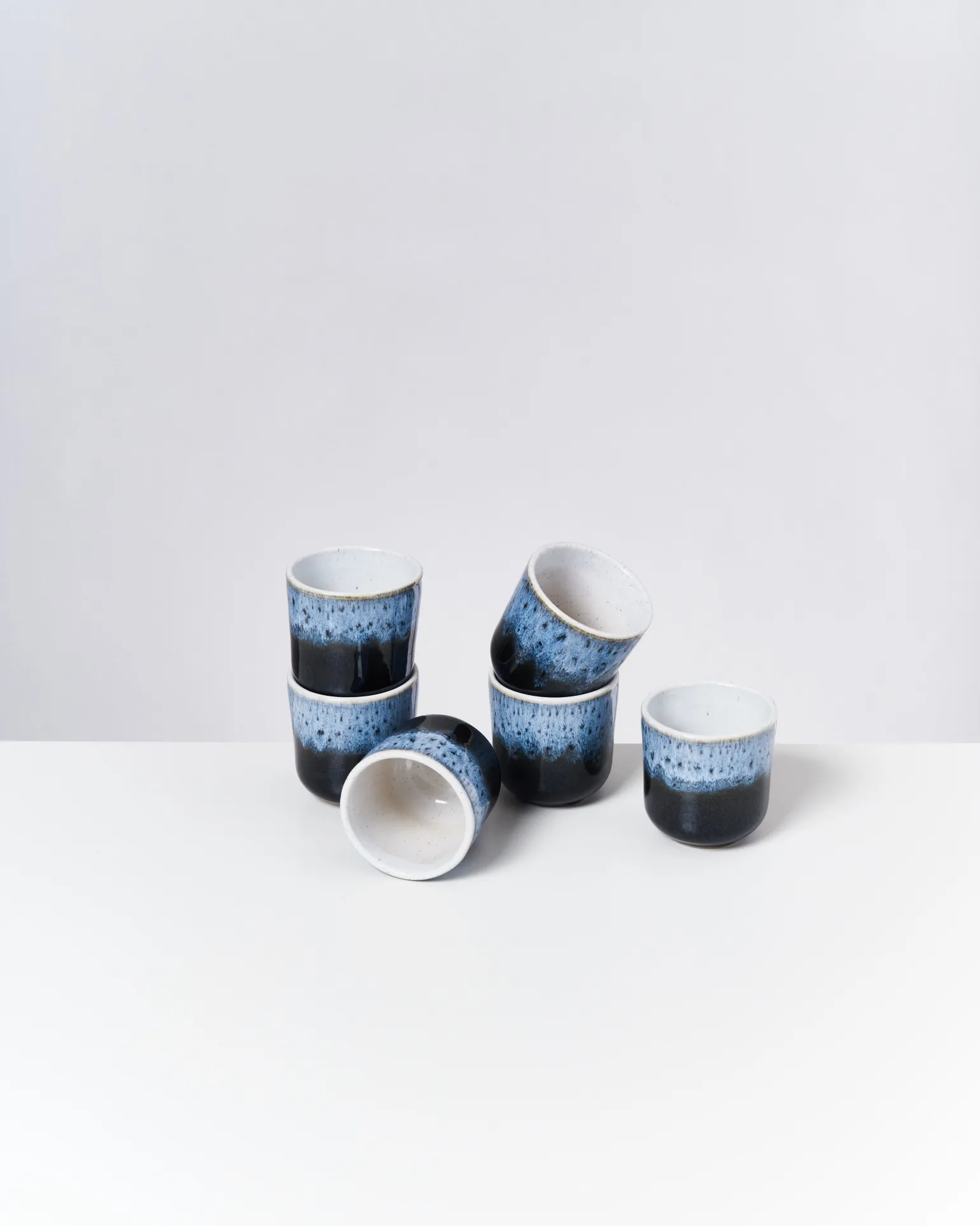 Alcachofra Becher klein schwarzblau