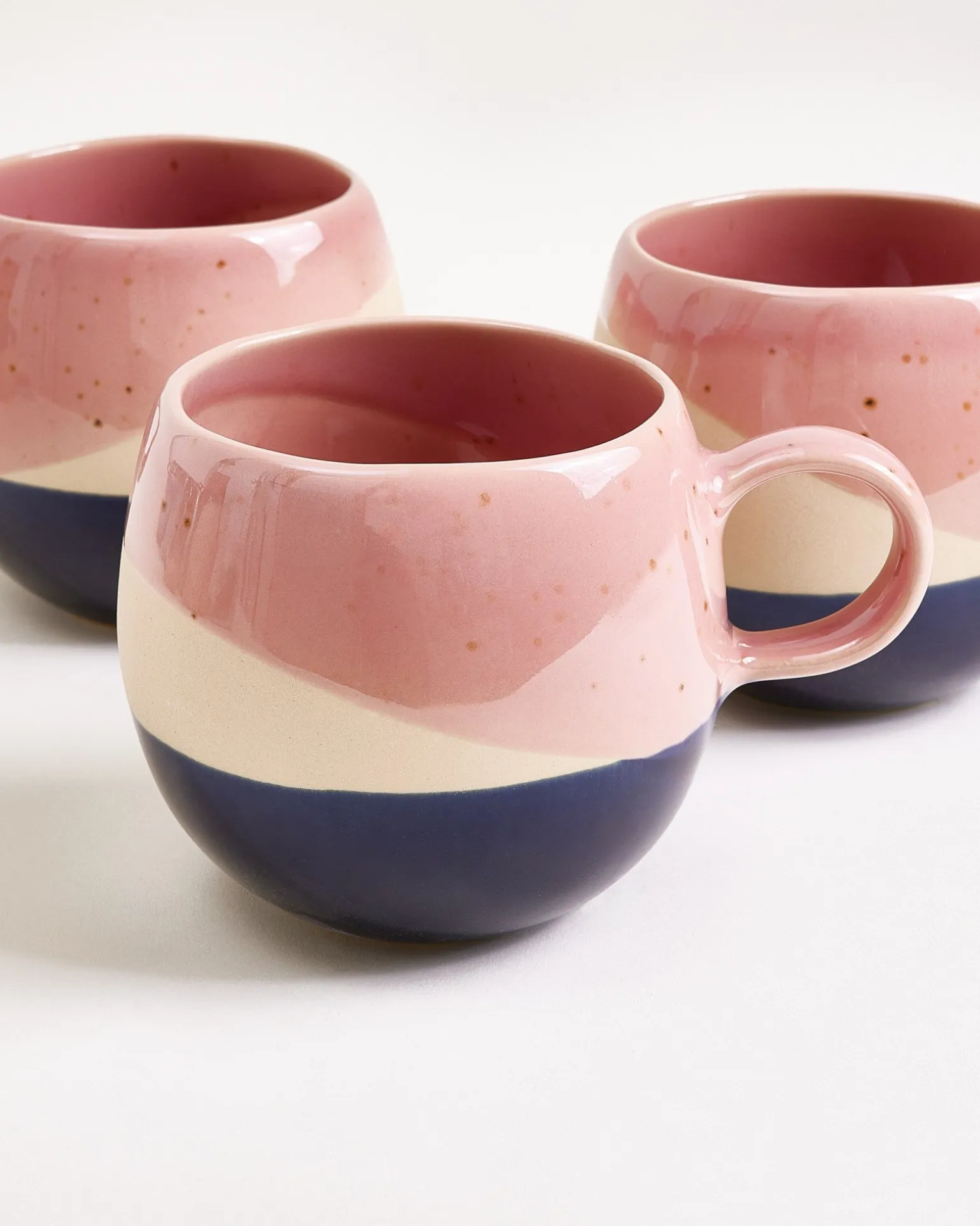 Bica Tasse groß rosa sand dunkelblau