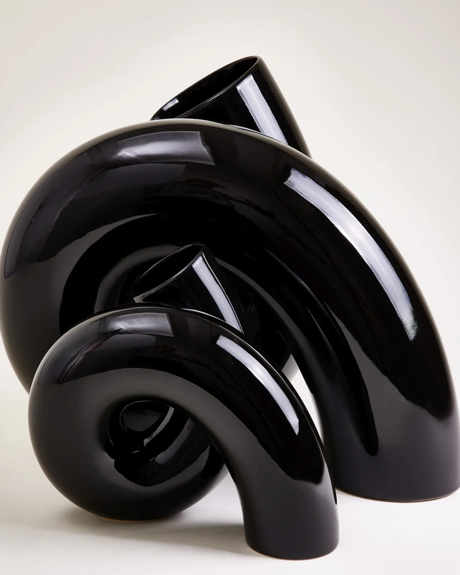 MaM x Ju Schnee Vase L schwarz