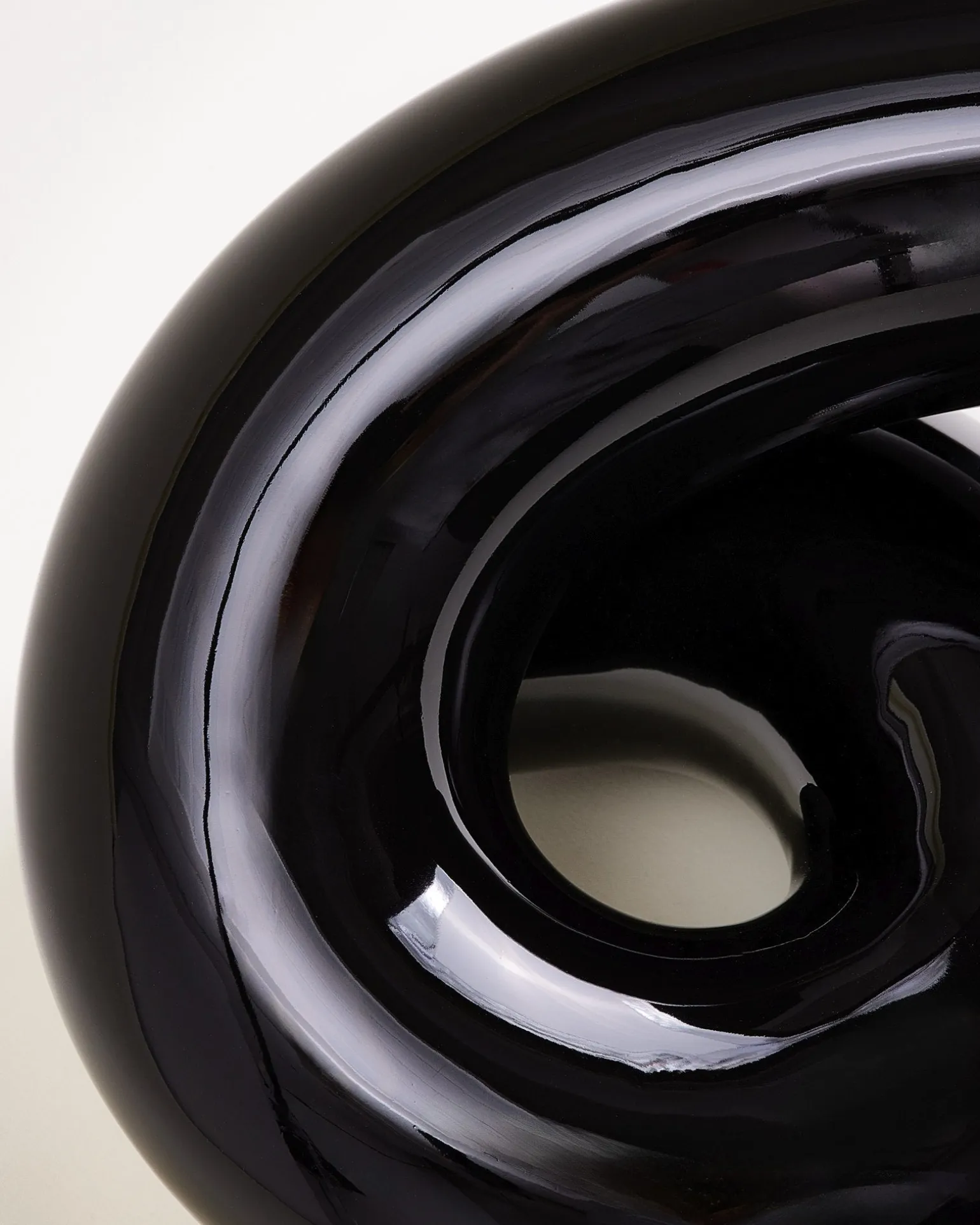 MaM x Ju Schnee Vase XL schwarz