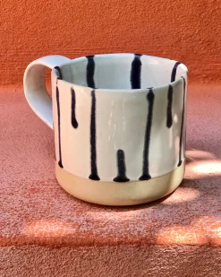 Nódoa Tasse groß gestreift weiß blau